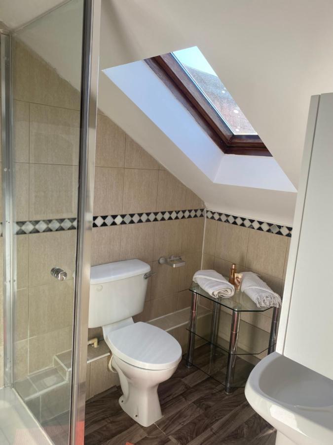 Studio Flat Hatch End Экстерьер фото